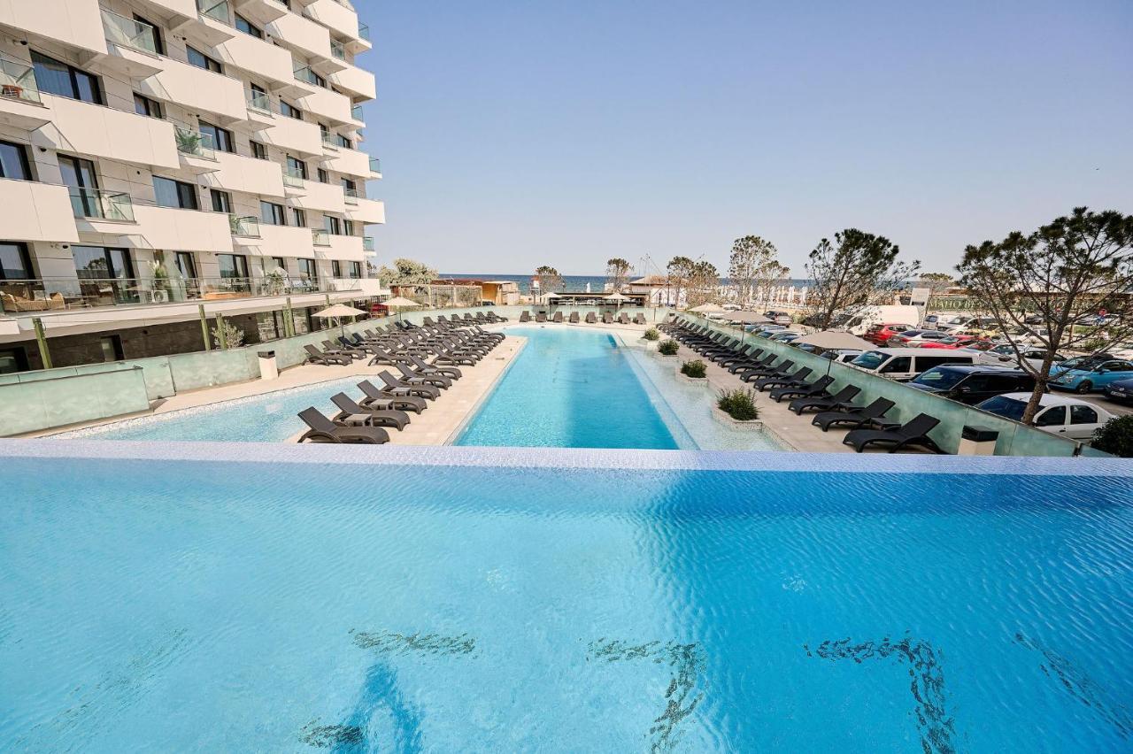 Newvision Apartment In Infinity Beach Resort - Parking Mamaia Exterior photo