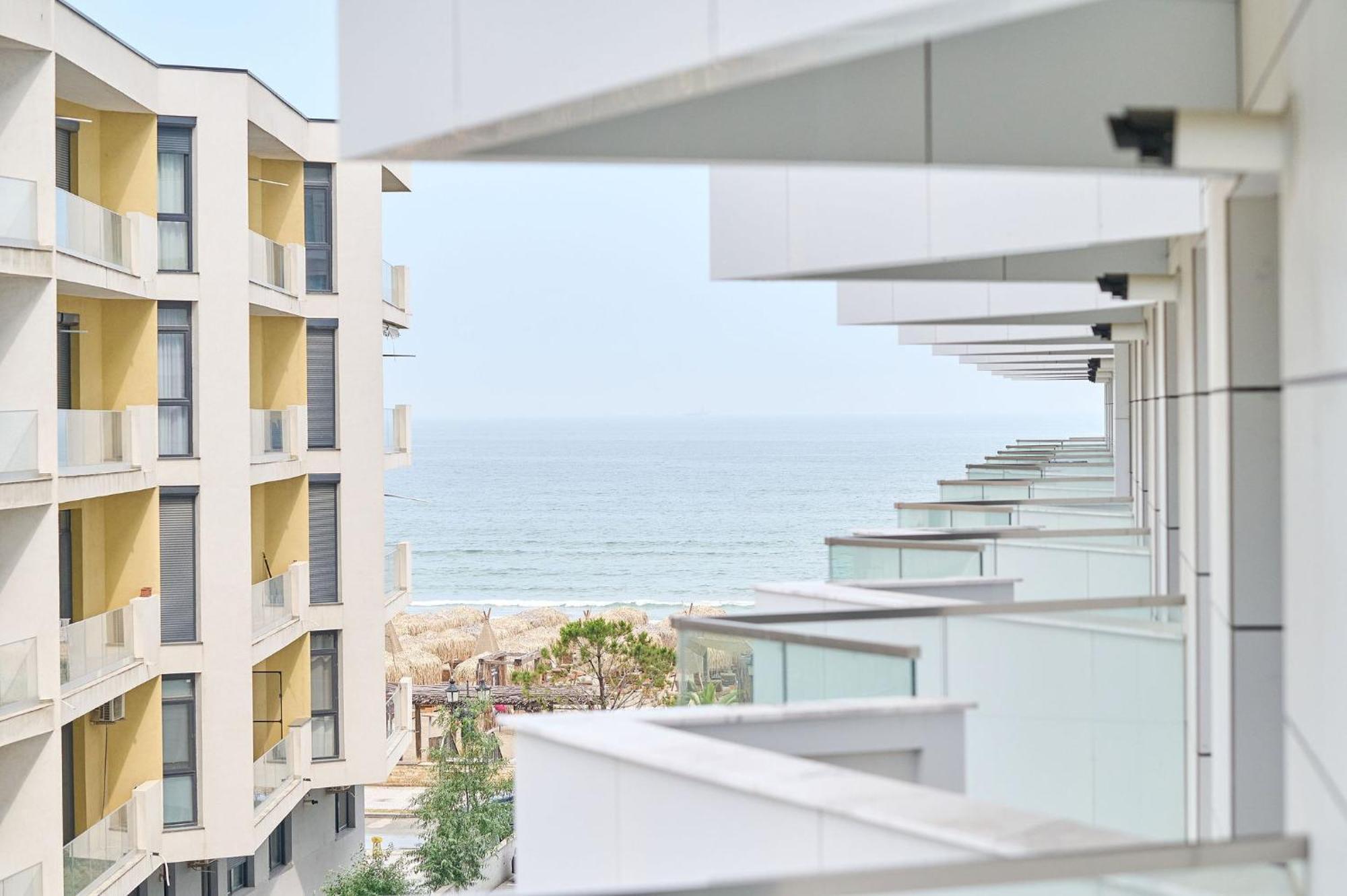 Newvision Apartment In Infinity Beach Resort - Parking Mamaia Exterior photo
