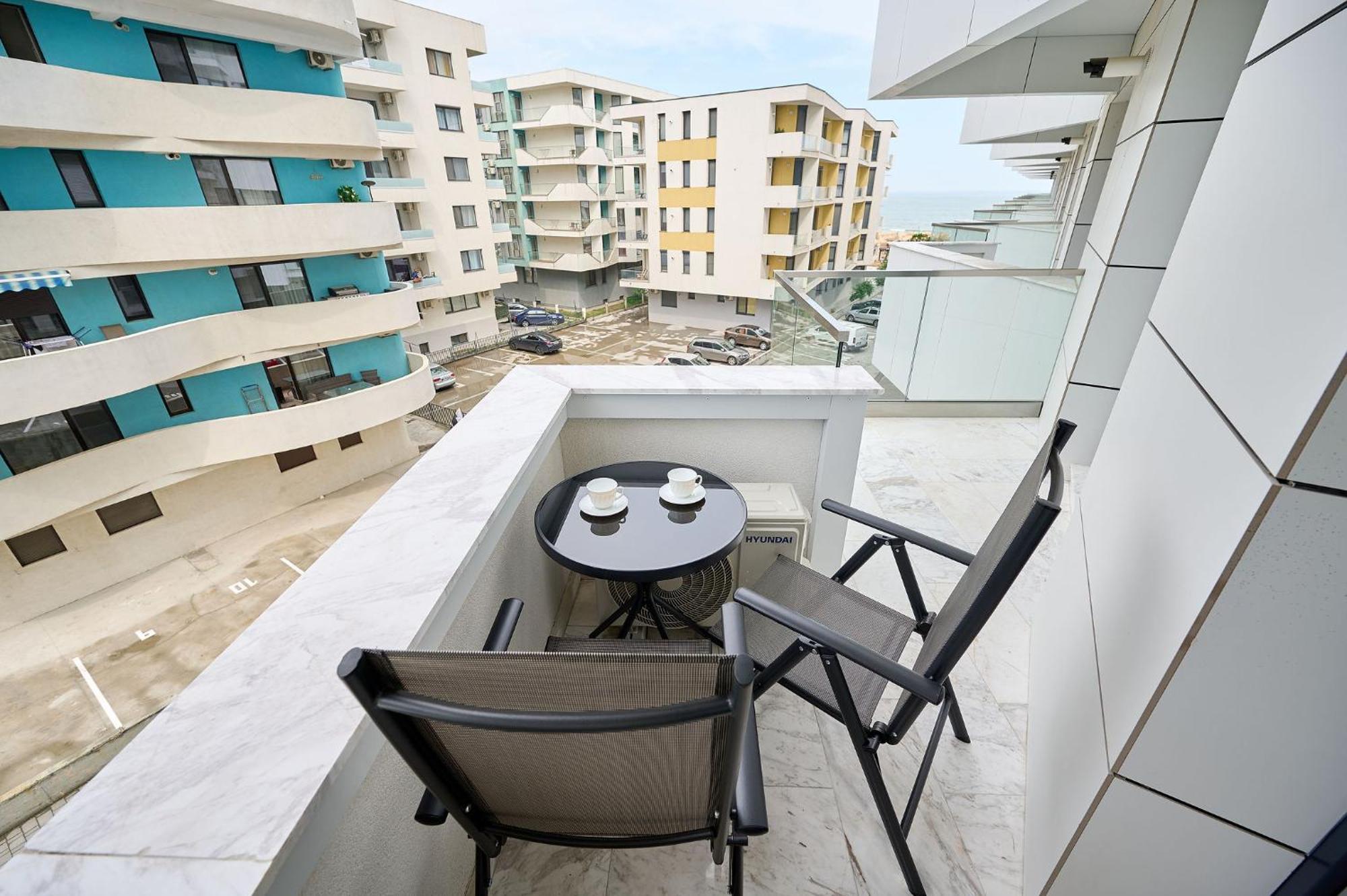Newvision Apartment In Infinity Beach Resort - Parking Mamaia Exterior photo